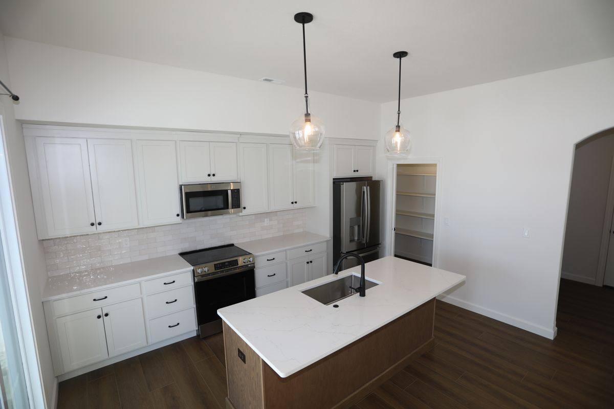 Building Photo - 4404 Kingston Heath Dr