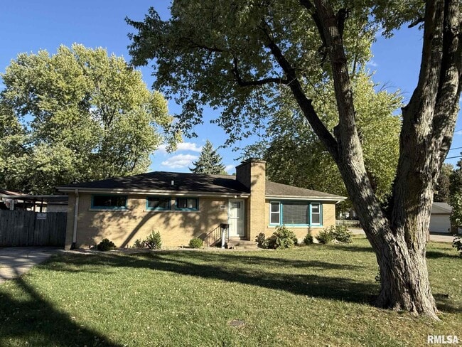 Primary Photo - 3250 S 1st St