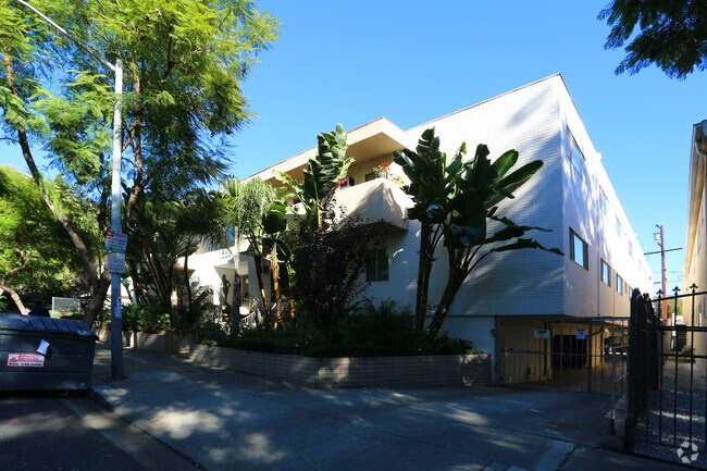 Primary Photo - 1226 N Fuller