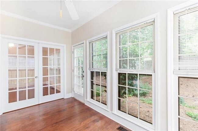 Building Photo - 919 Bridgegate Dr NE