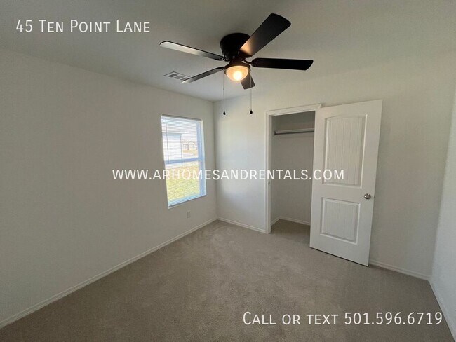 Building Photo - 45 10 Point Ln