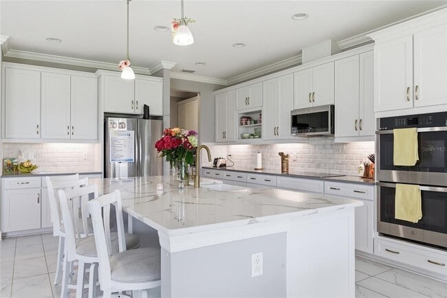 Building Photo - 9844 Cabernet Ave