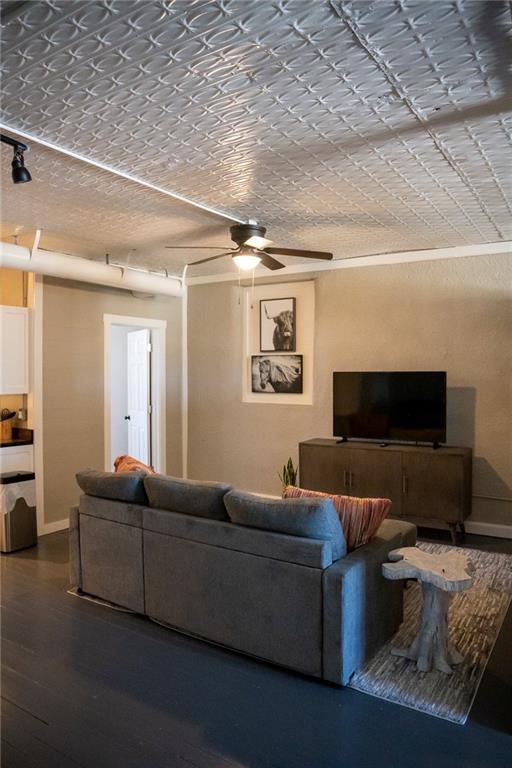 Building Photo - 4304 S Main St