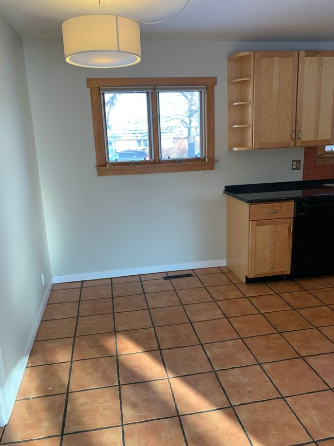 Building Photo - Sunny 3 bed/2 bath North Boulder Home - Av...