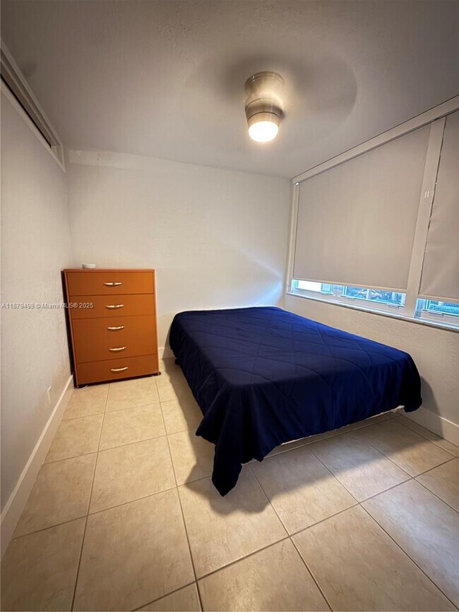 Building Photo - 1801 S Ocean Dr