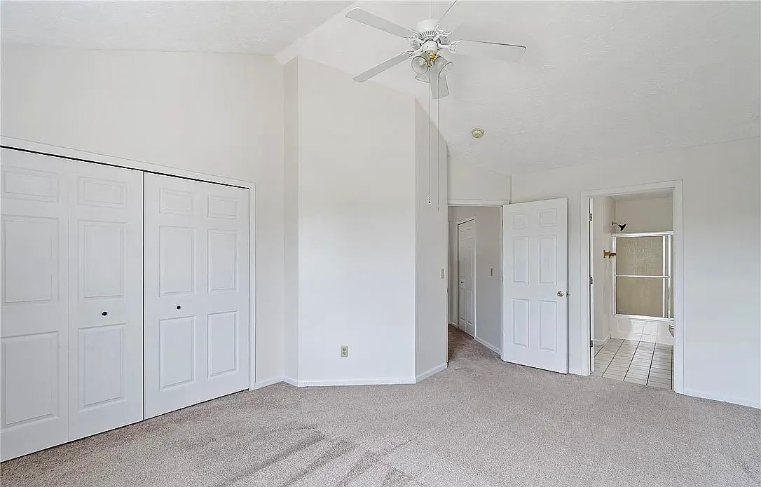 Building Photo - 2012 Rolling Meadows Ln