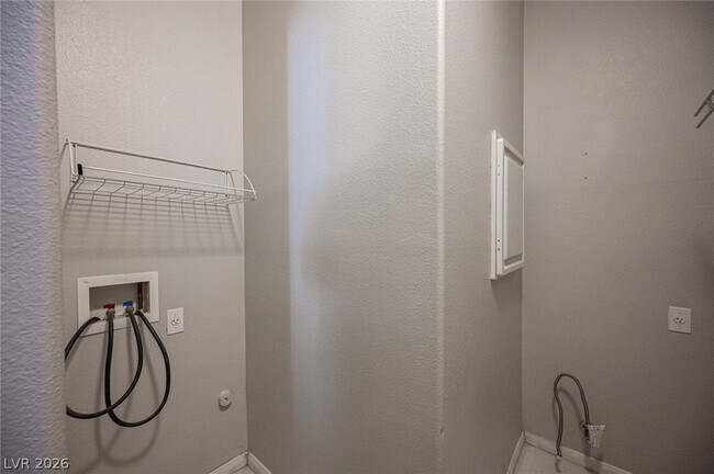 Building Photo - 10211 Red Pueblo Pl