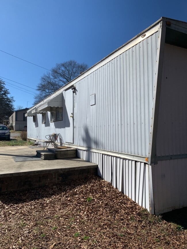 Building Photo - Mobile Home in Greenville