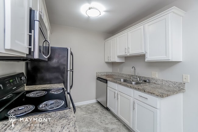 Building Photo - 839 Von Kolnitz Rd