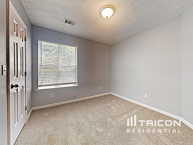 Building Photo - 2340 Amber Hills Way