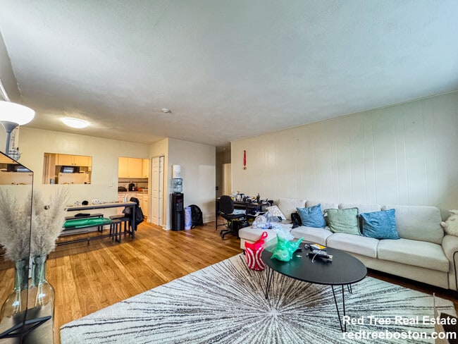 Building Photo - 11 Hodges Ave