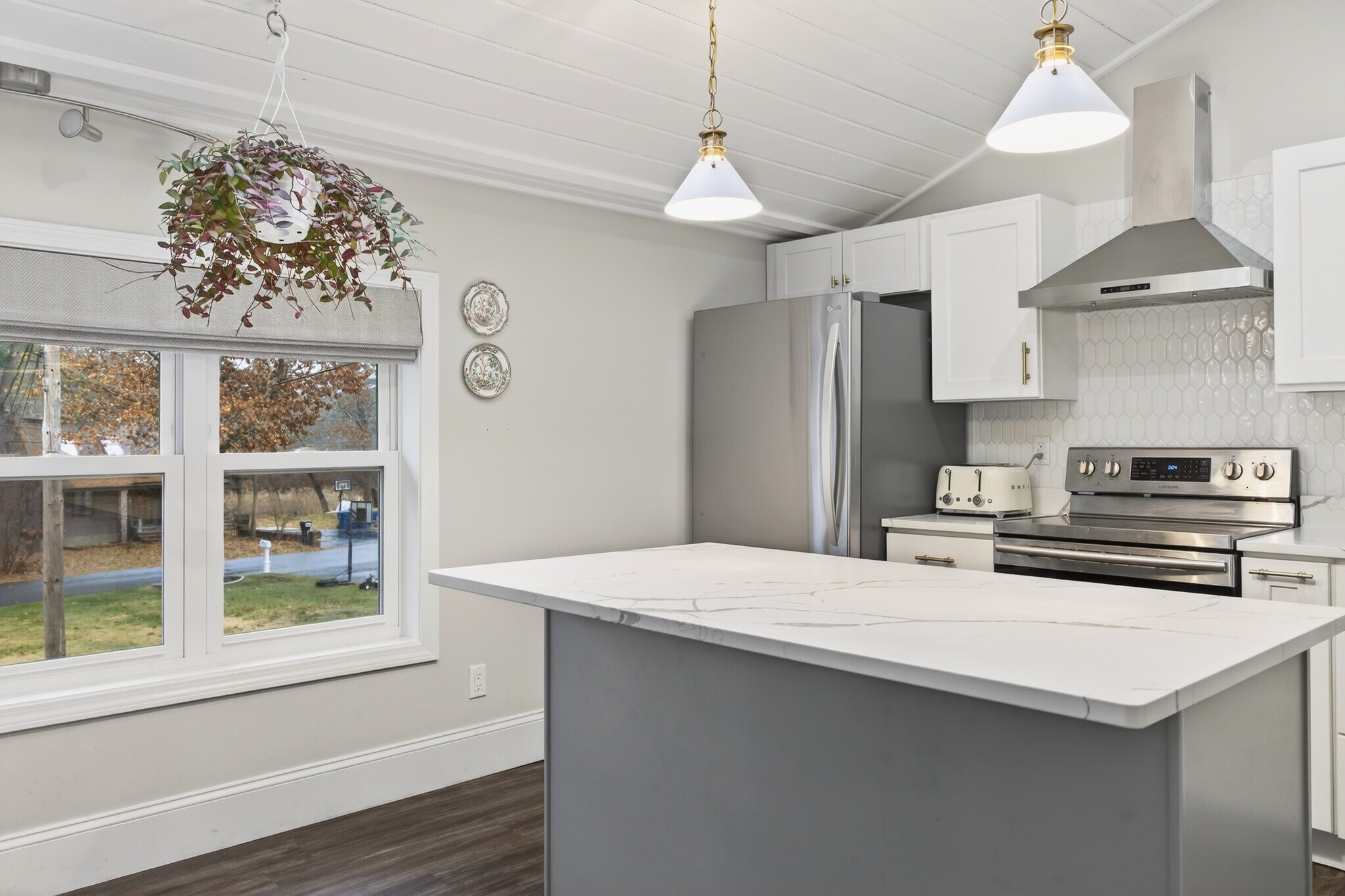 Building Photo - 80 Algonquin Dr