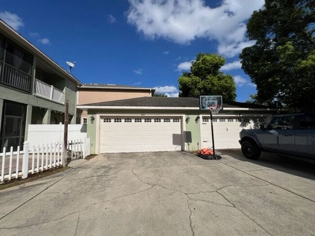 Building Photo - 3 Bedroom Townhouse in Boone School Area