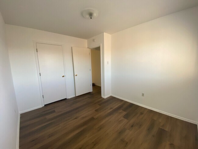 Building Photo - 10058 Willdan Dr