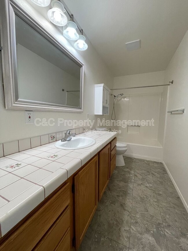 Building Photo - 24037 Gymkhana Rd