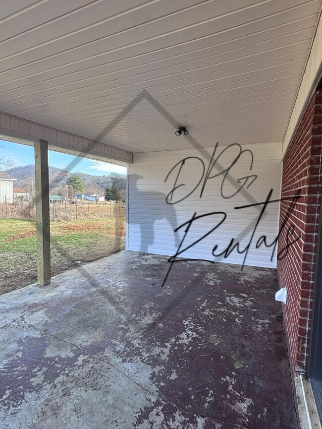 Building Photo - 135 Rhea Dr