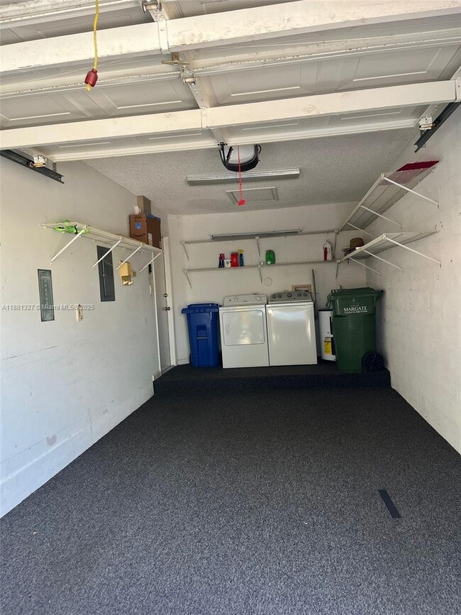 Building Photo - 7652 Pinewalk Dr S