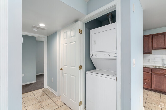 2BR, 1BA - 686SF - Laundry - Mt Vernon Manor Phase II