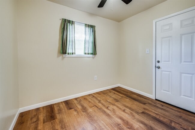 Building Photo - 1200 W Phillips St