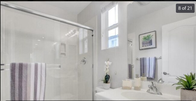 Building Photo - End Unit Townhome with Privacy and Lots of...