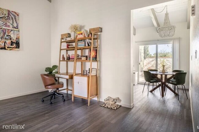 Building Photo - 2 br, 2 bath Townhome - 5511 North 71st Place