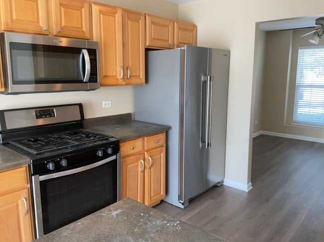 Building Photo - 1844 Courtwright Dr