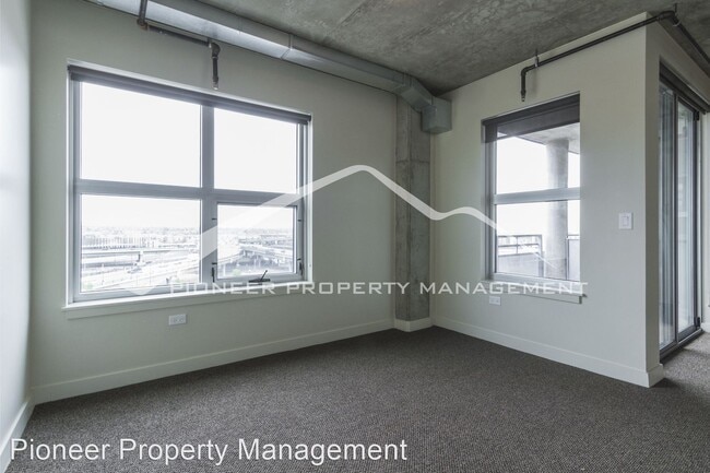 Building Photo - 2 br, 2.5 bath House - 2229 Blake St #708