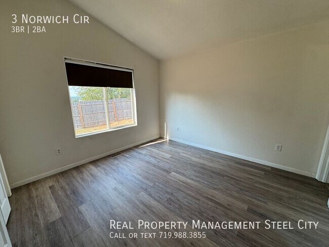 Building Photo - 3 Norwich Cir