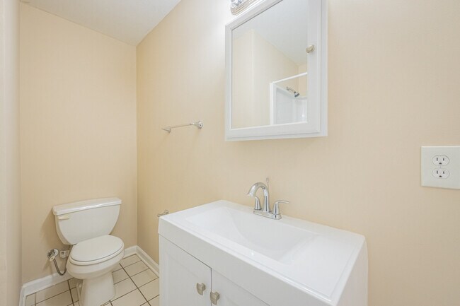 Building Photo - 38 Preston Ct