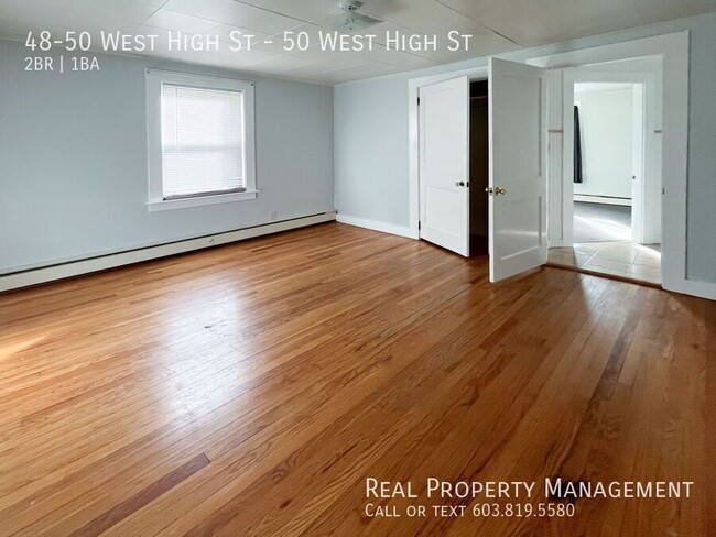 Building Photo - Pet-Friendly 2BD Apartment with Sunroom an...