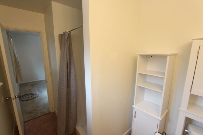 Building Photo - 1612 N San Francisco St