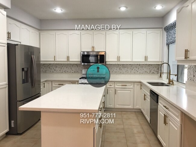 Building Photo - Beautiful 4-Bedroom Home with Pool & Garde...