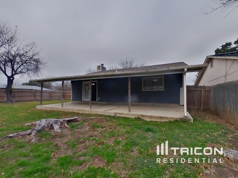 Building Photo - 4900 Nuthatch St