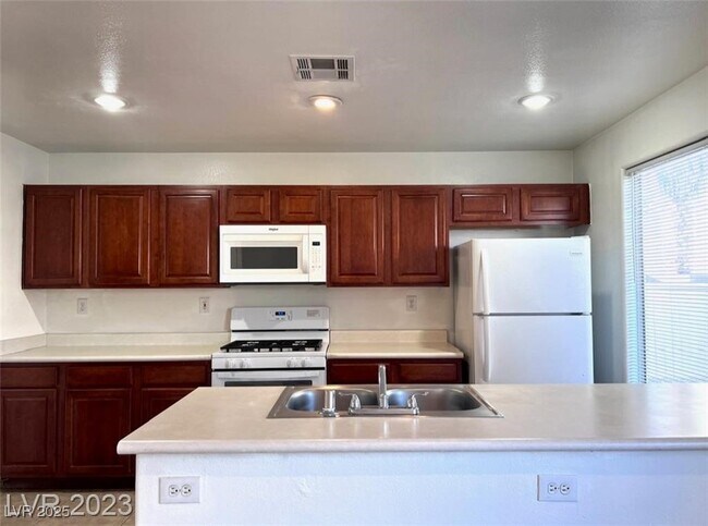 Building Photo - 6062 St Petersburg Dr