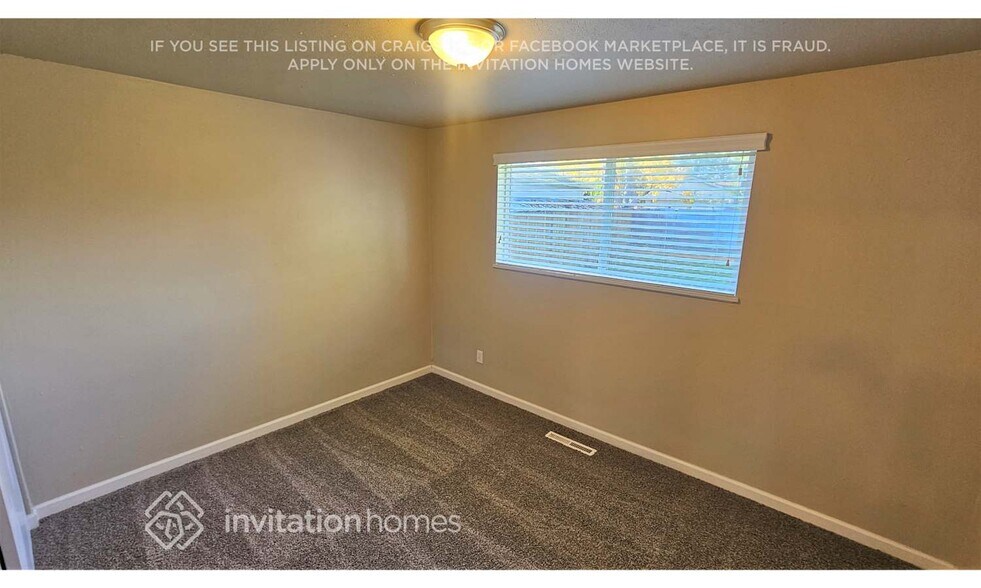Building Photo - 1346 N Lenore Dr