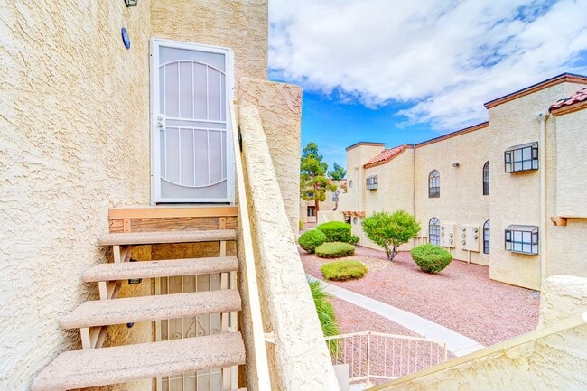 Building Photo - 2980 Juniper Hills Blvd