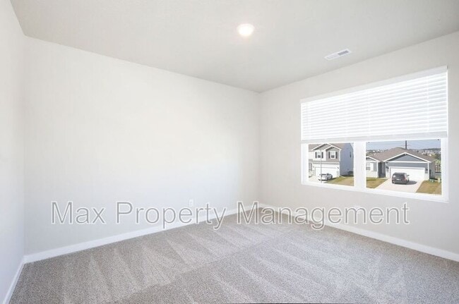 Building Photo - 5607 153rd St