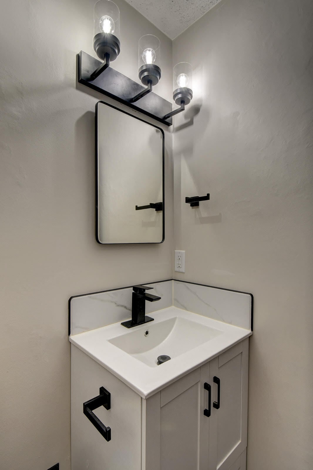 Master Bath2 - 11680 Meredith Ave