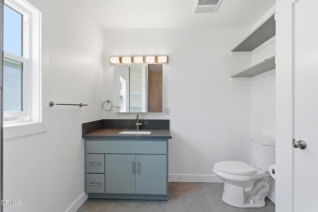 Building Photo - 250 S Ave 55