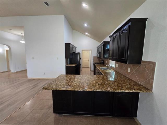 Building Photo - 10444 Merced Lake Rd