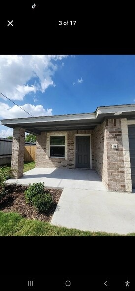 Building Photo - 205 Elbert Ln