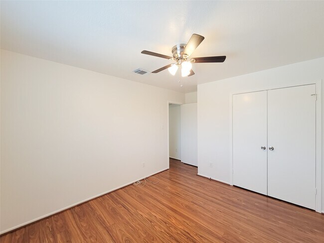 Building Photo - 8747 Fondren Village Dr