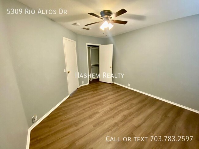 Building Photo - 5309 Rio Altos Dr