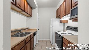 Building Photo - 530 Dukeway Dr