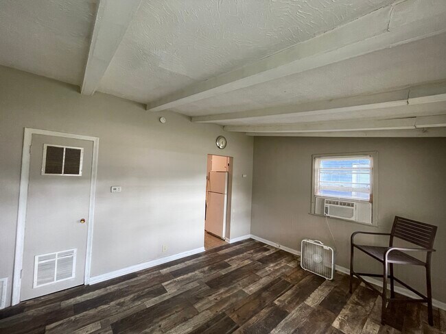 Building Photo - 5421 N 37th St