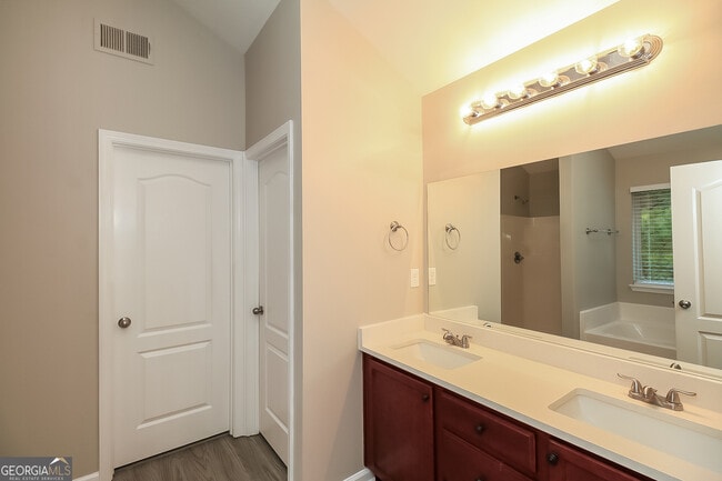 Building Photo - 7826 Bell Tower Ln