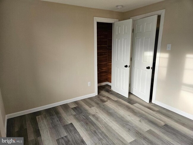 Building Photo - 14 West Ave