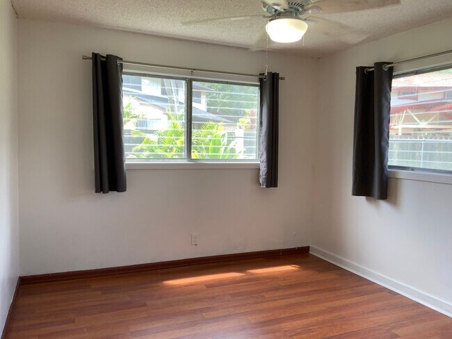 Building Photo - SPACIOUS 4 BEDROOM AHUIMANU SINGLE FAMILY HOME WITH ENCLOSED GARAGE