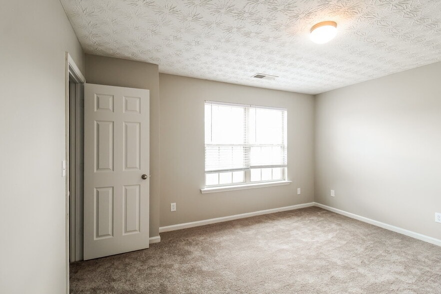 Building Photo - 525 McGiboney Ln