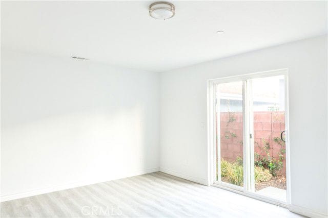 Building Photo - 14622 Vanowen St